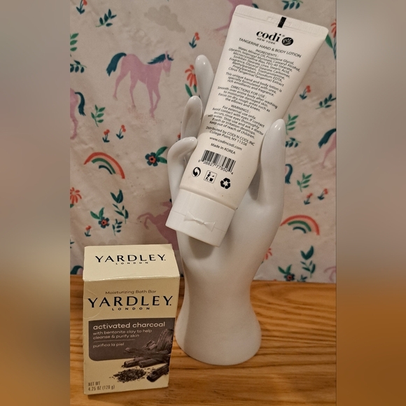 NIB Lot Of Codi & Yardley Self Care Cleansing Bath Shower Soap Lotion Skin Care - Picture 2 of 4